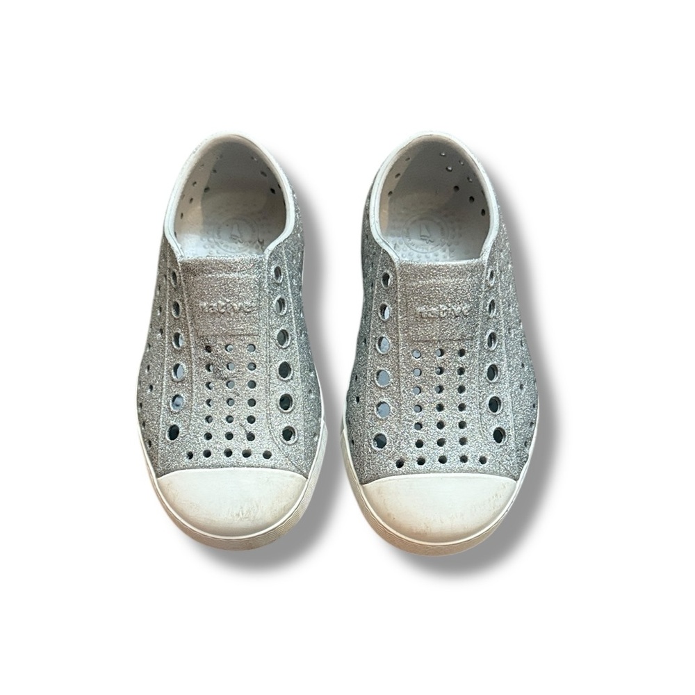 Native Shoes Glitter Jefferson Slip-On Sneakers Kids Size 7 Silver Water